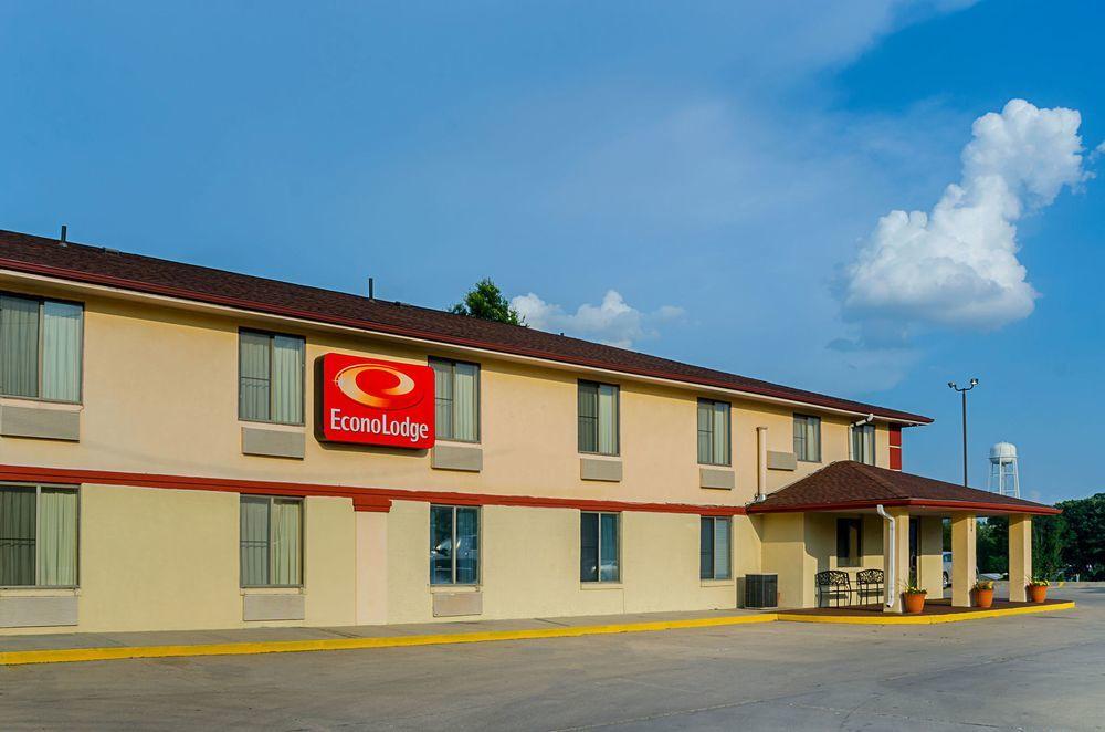 Econo Lodge Lansing - Leavenworth Exterior photo